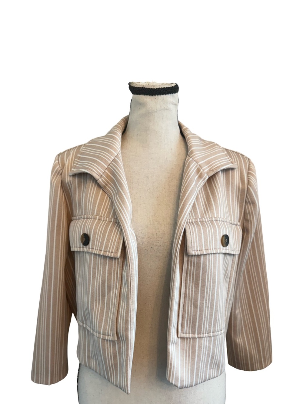 NYCC New York Clothing Co Beige White Striped Cropped Jacket Blazer Medium 20x17